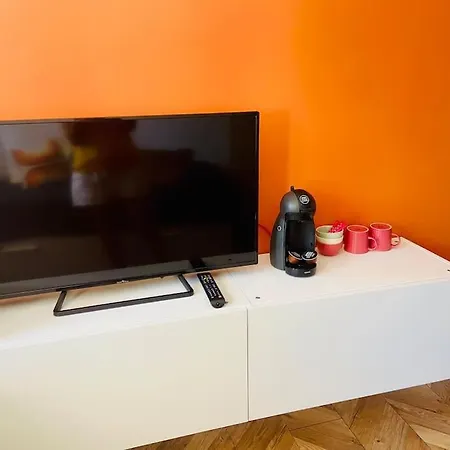 Cavaloc.fr Retrorange Apartment *